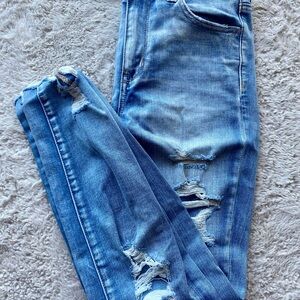 American Eagle Women’s Next Level Stretch Distressed Jeans Medium Wash Size 6